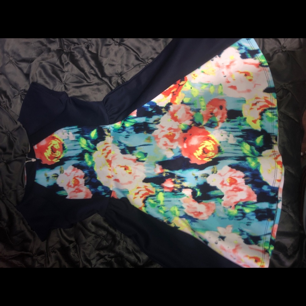 Adorable floral dressy skater dress